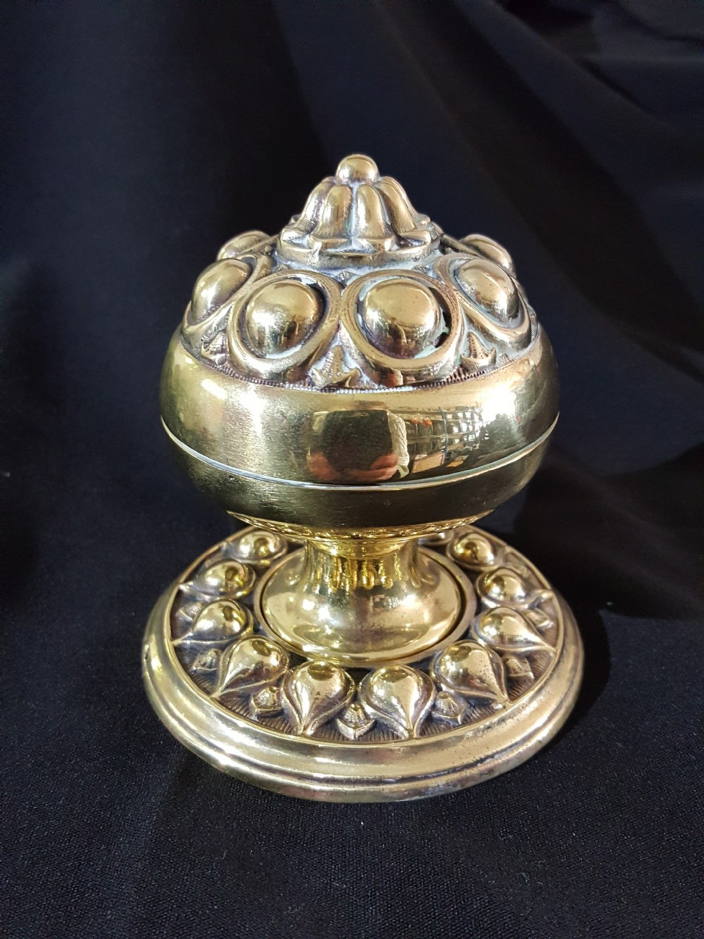 brass victorian gothic single door knob