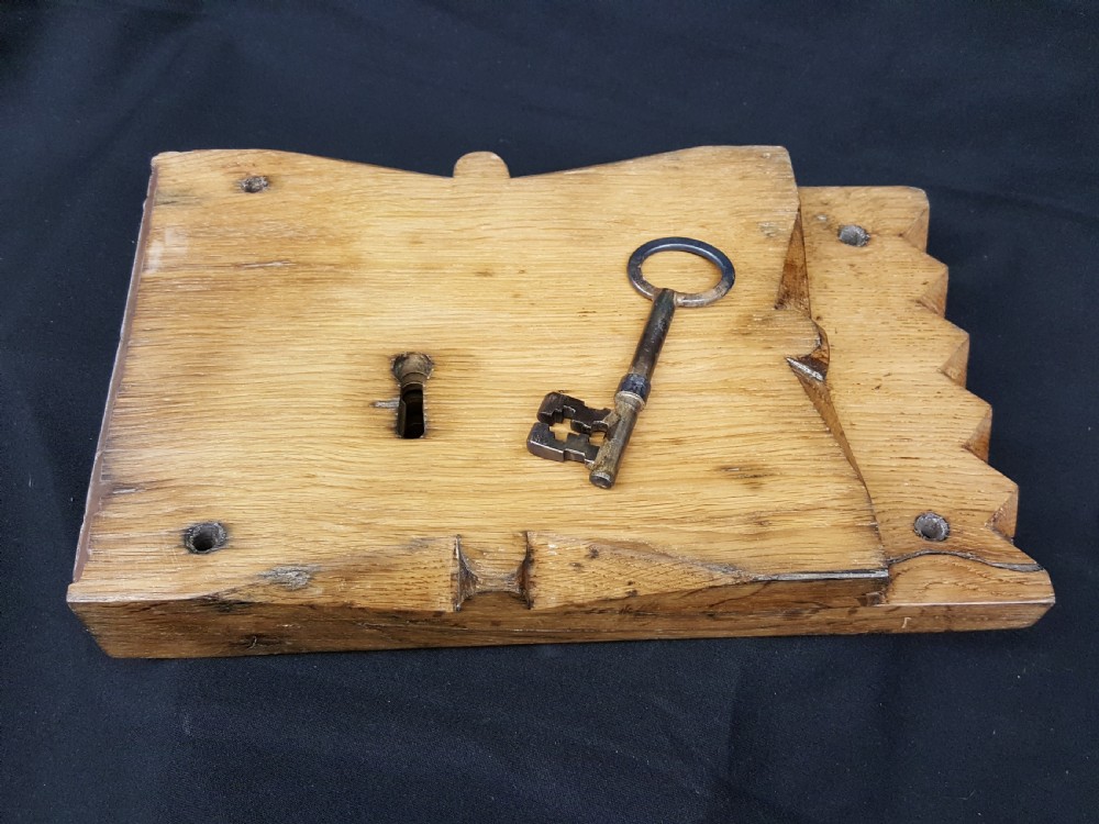 sa035 georgian large oak lock key