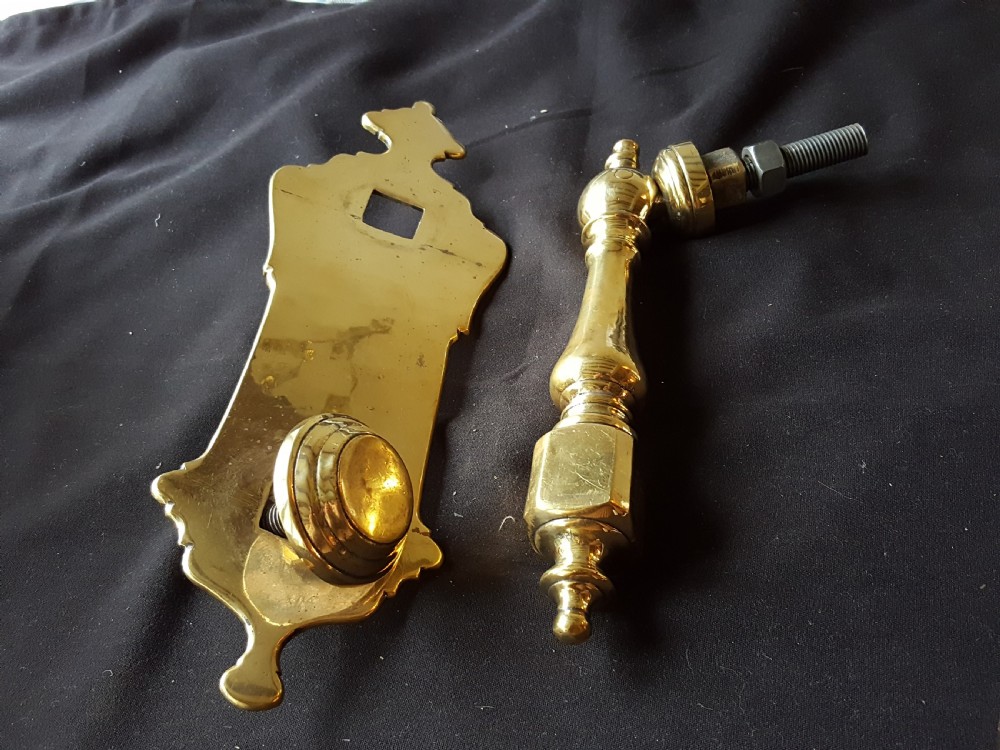 sa149 rare large 14 victorian brass complete door knocker