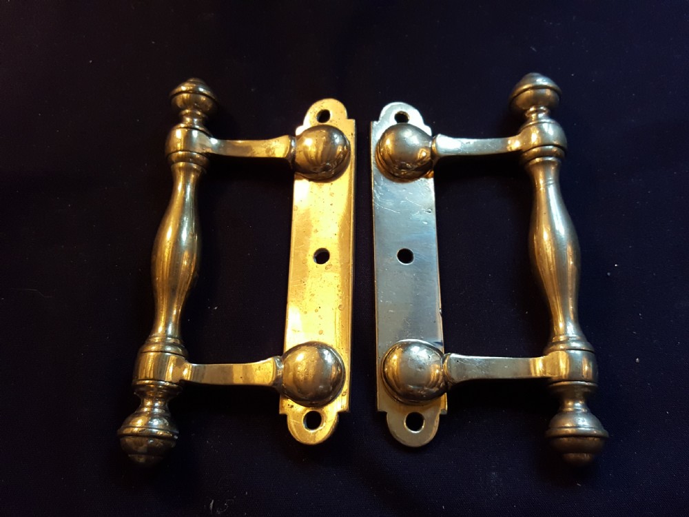 sa002 pair of brass victorian sash lifts