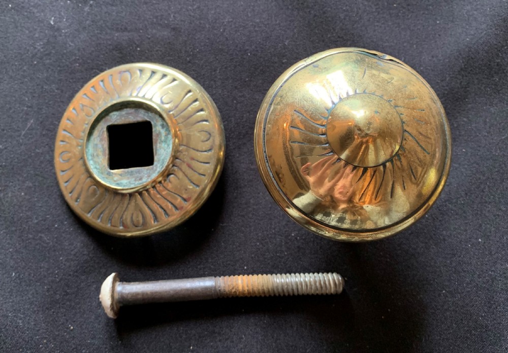 one brass georgian centre door knob