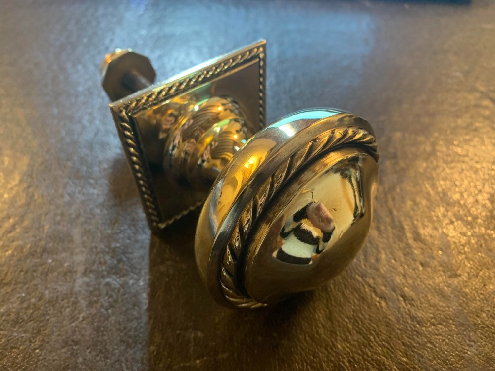 sa074 one brass victorian centre door knob